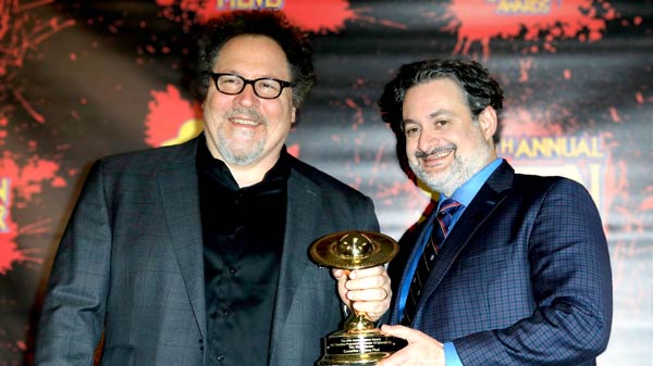 Jon Favreau und Dave Filoni 2021 bei den Saturn Awards